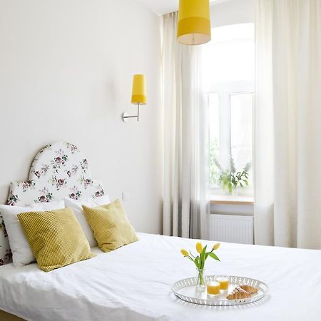 Bright Apartment In Old Town By Urban Rent Vilnius Exterior foto